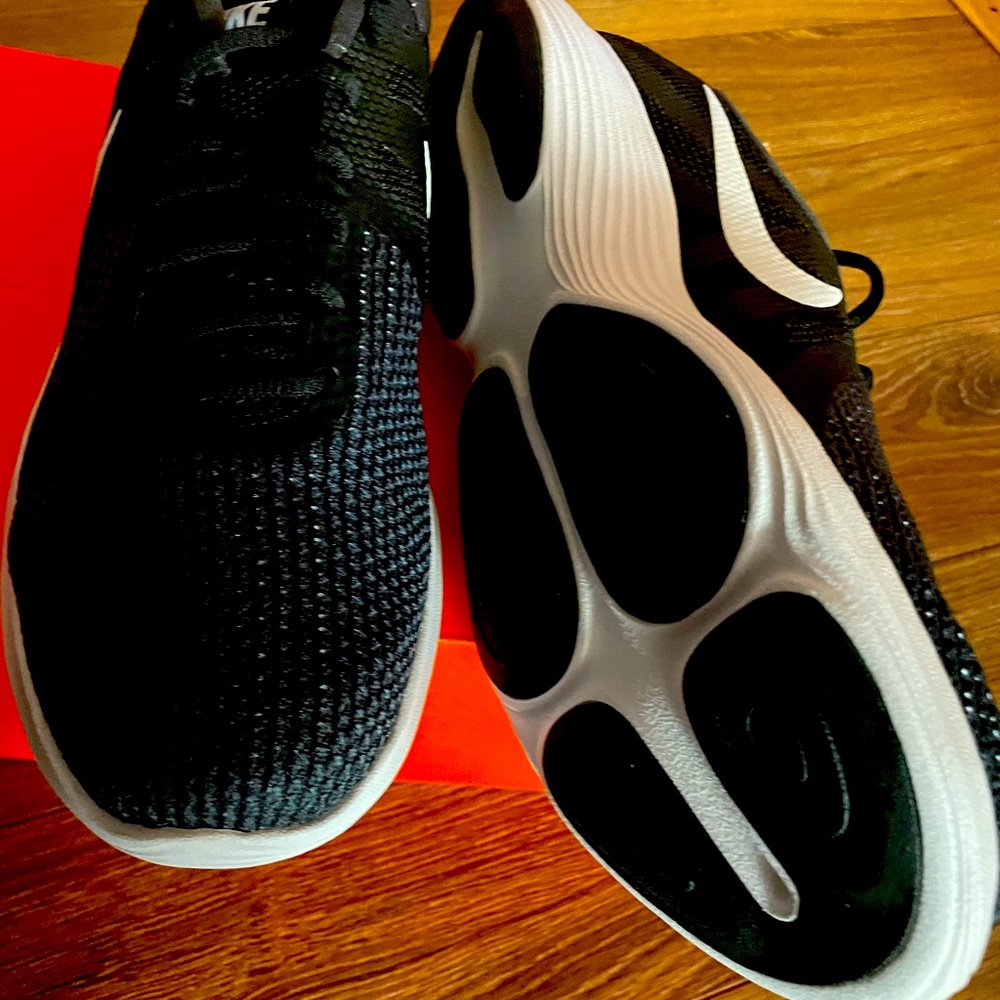 Mens nike revolution 4